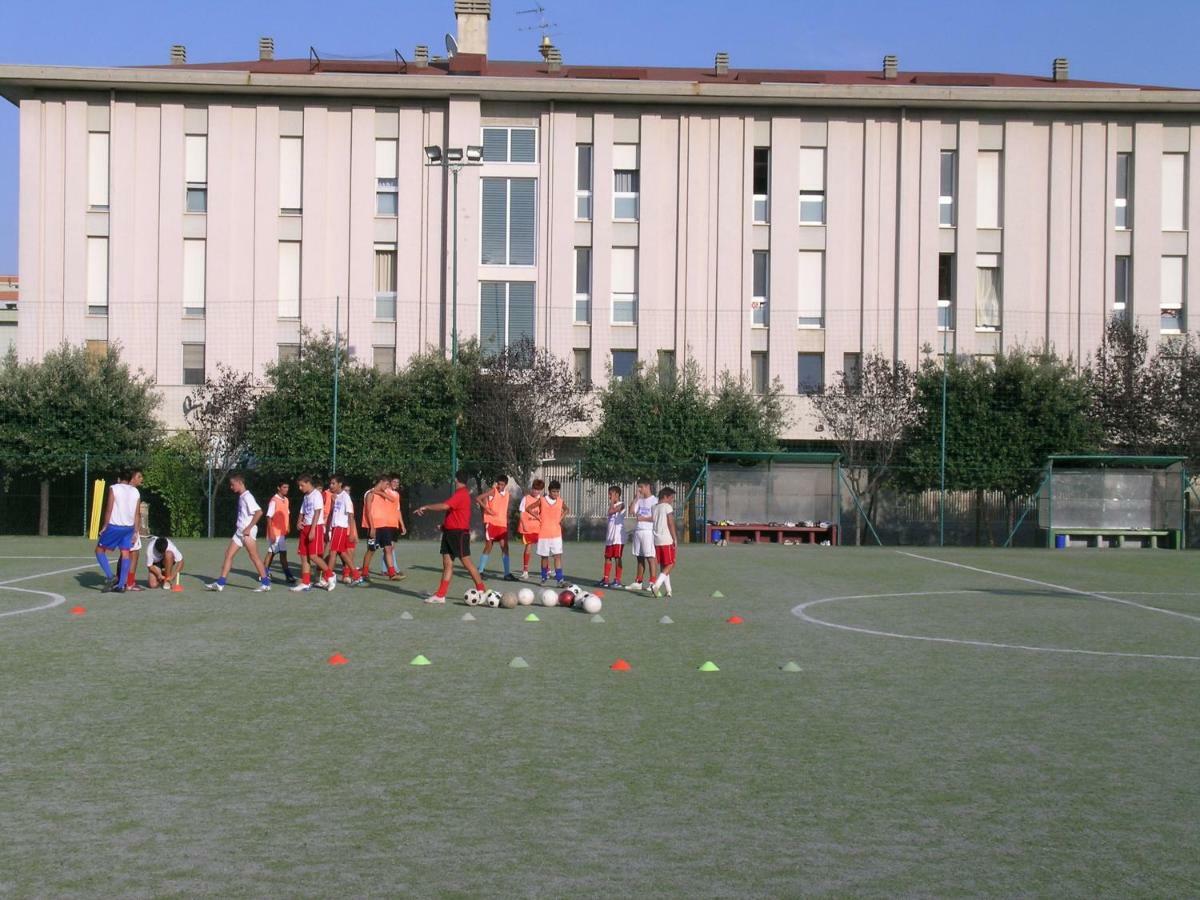Centro Giovanile Padre Minozzi Policoro Bagian luar foto